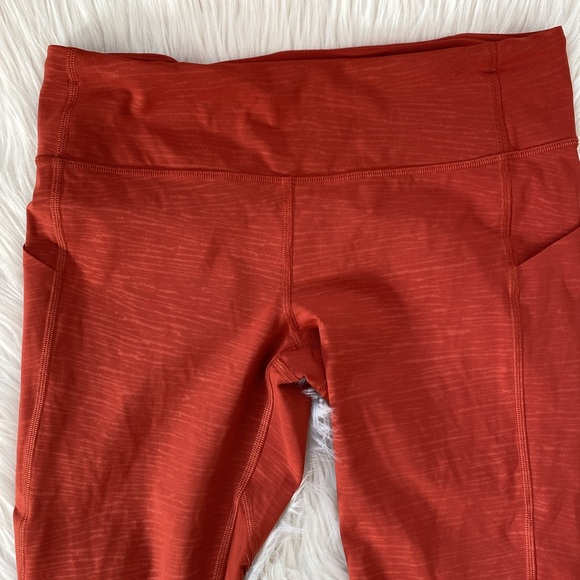 Lululemon Pace Rival Crop 22" Stride Emboss Cayenne Red Orange, Size 8 - Picture 6 of 15